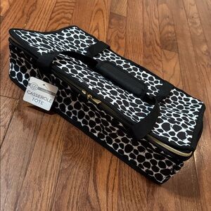 NWT- Insulated Casserole Tote
